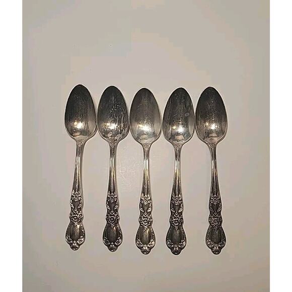 1847 Rogers Bros IS Silverplate HERITAGE Set 5 Spoons Post 1940 - Picture 1 of 3